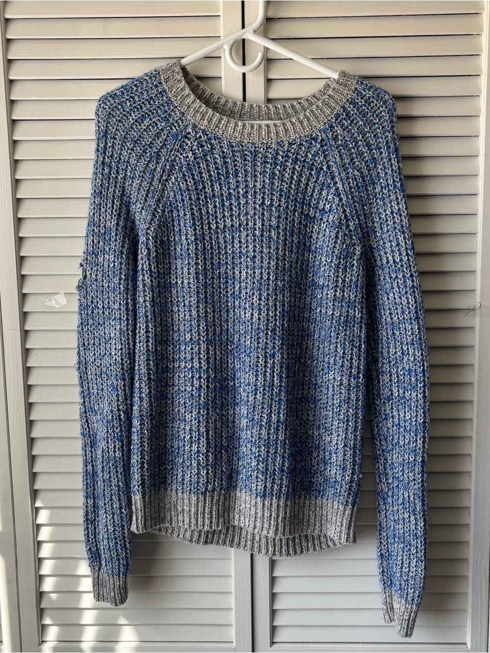 Abercrombie & Fitch Blue and Gray Knit Crewneck Sweater - Women